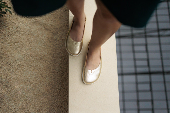 detail dámské baleríny pro halluxy Be Lenka Bellissima 2.0 Zlatá