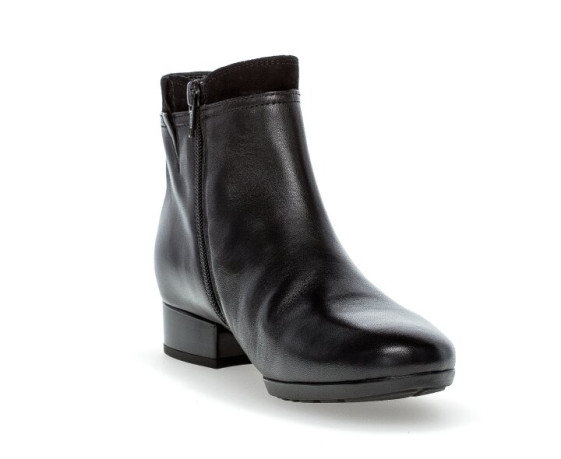 detail boty - dámské kotníkové Gabor 72.718.57 Černá
