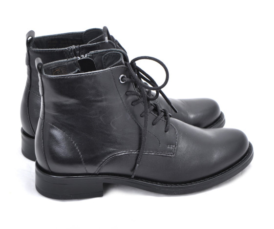 detail elegantní kotníková obuv QUO VADIS 727265-WH-177H20 Černá